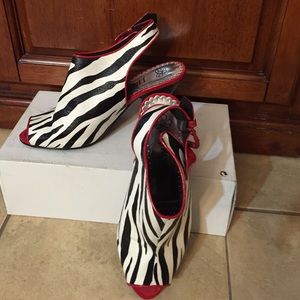 Gently worn J Renee slings.