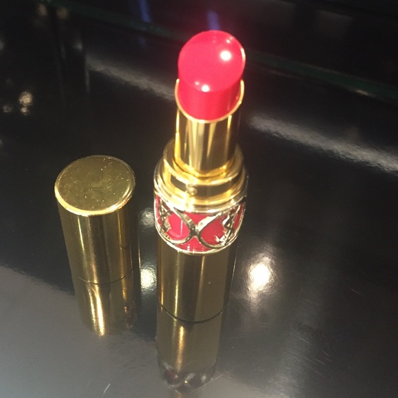 *SOLD*   YSL ROUGE VOLUPTÉ SHINE
