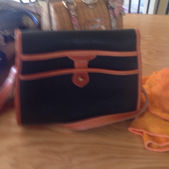 Dooney - Picture 3 of 4