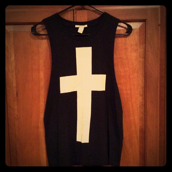 Forever 21 cut off tank. Size small.