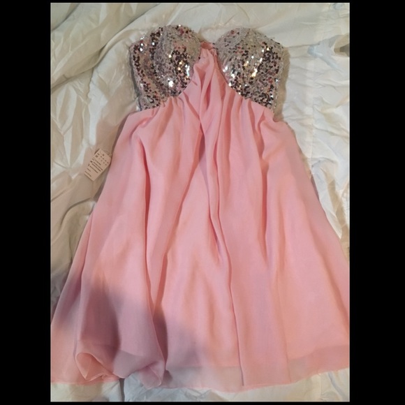 Homecoming/Cocktail Dress - Picture 1 of 2