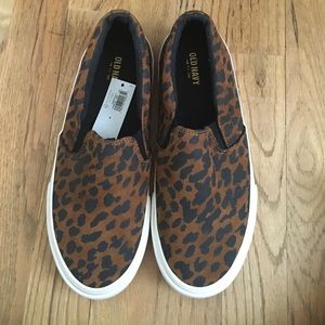 Leopard print canvas shoes Old Navy