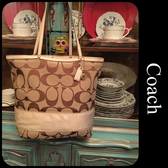 💯% Authentic Legacy Coach Purse