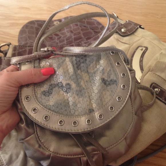 Mossimo - Picture 3 of 3