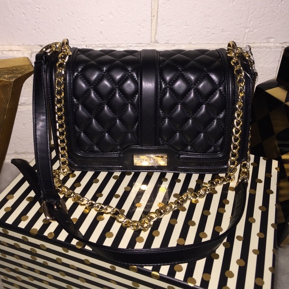 BCBGeneration Handbags - SALE❗️BCBG Quilted Handbag.