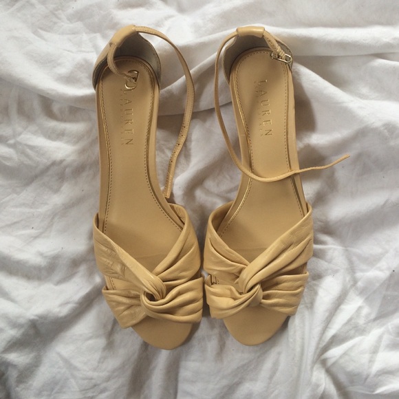 NWOB Ralph Lauren Nude Leather Flats
