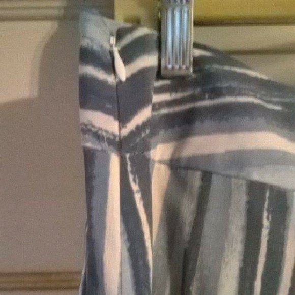 Skirt - Picture 2 of 4