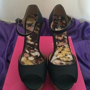 Black wedges with strap