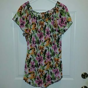 Really fun, breezy. Crinkle summer top