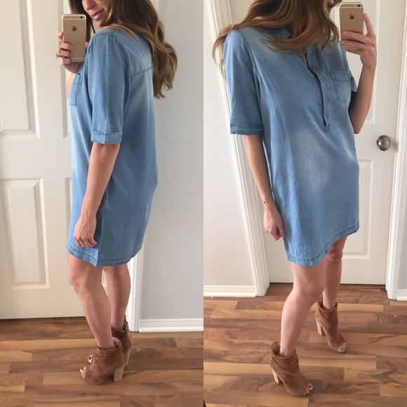 💄Light Wash Denim Dress - Picture 2 of 4