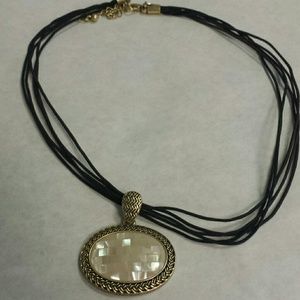 Lia sophia necklace