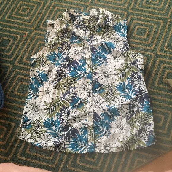 Summer top size large