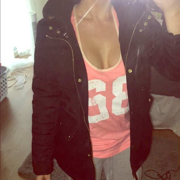 Yoki black heavy coat •