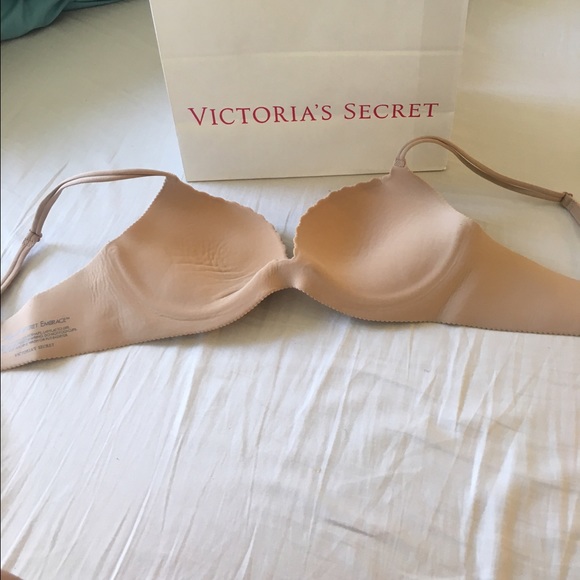 Victoria's Secret nude padded bra - Picture 2 of 3