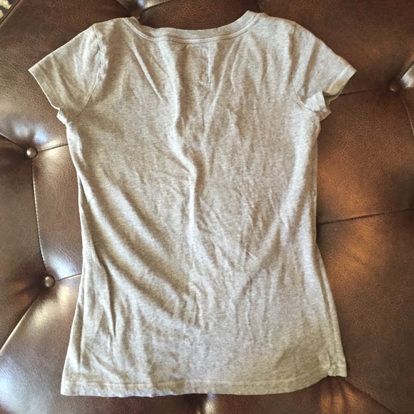 Grey v-neck - Picture 3 of 3