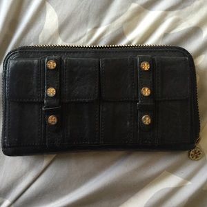 Tory Burch black leather wallet
