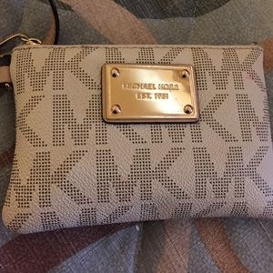 Michael Kors Signature Wristlet