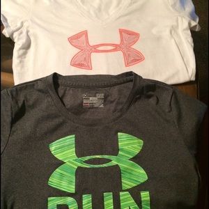 2/under armor  tees!!💐