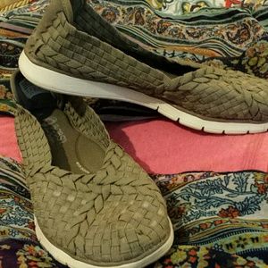 Bobs memory foam flats by Sketchers