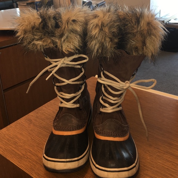 Sorel Joan of Arctic winter boots in brown