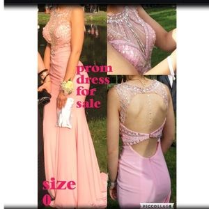 Prom Dress👗PRICE NEGOTIABLE!! Need gone ASAP☺️☺️