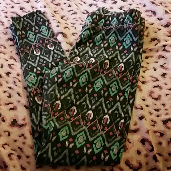 American Eagle Outfitters printed leggings