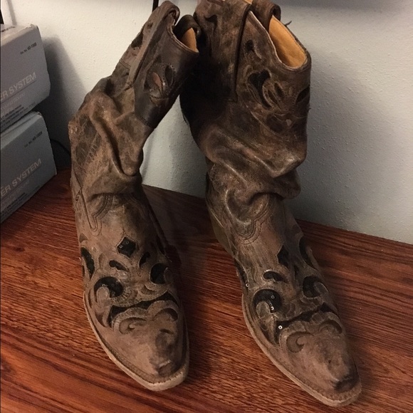 Size 8 Corral boots, never even worn. Brand new. - Picture 2 of 3