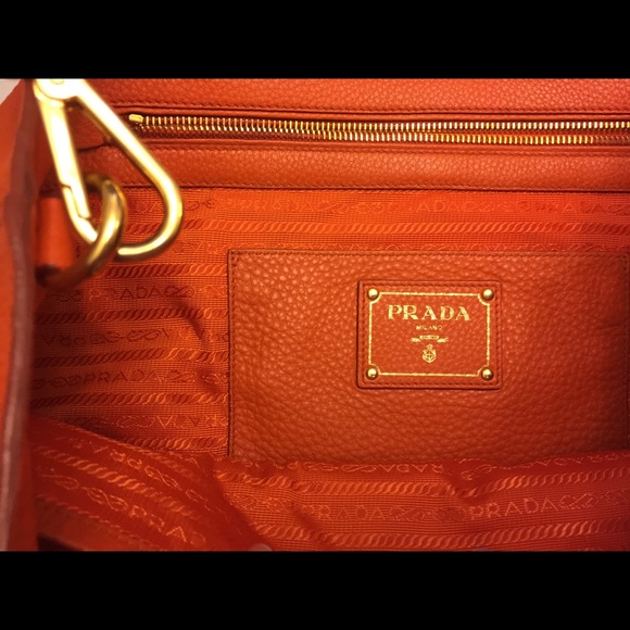 Prada orange Vitelli Daino leather large tote bag - Picture 3 of 4