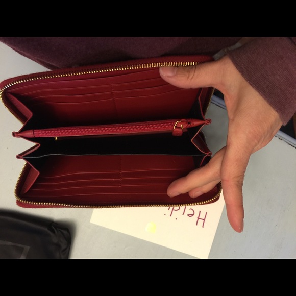 Ysl red patent leather zippy large wallet - Picture 3 of 4