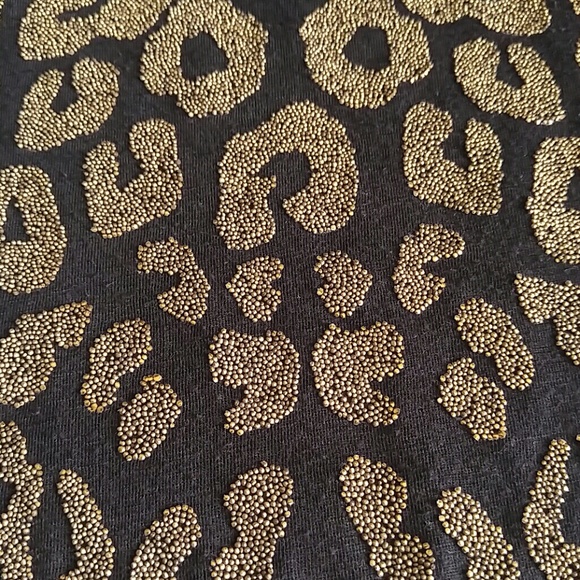 Black Sleeveless Top with Leopard Print - Picture 2 of 4