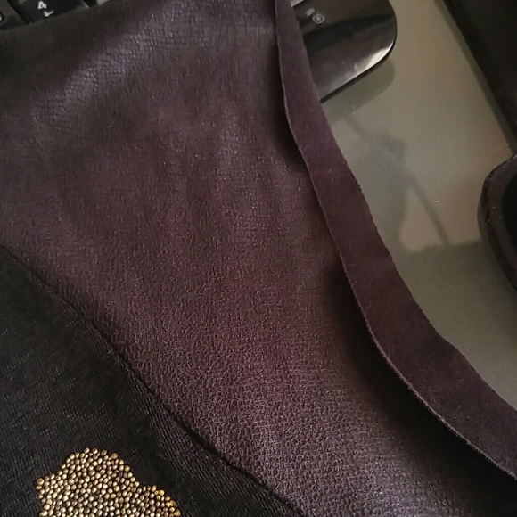 Black Sleeveless Top with Leopard Print - Picture 3 of 4