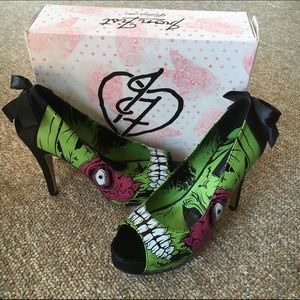 Zombie shoes