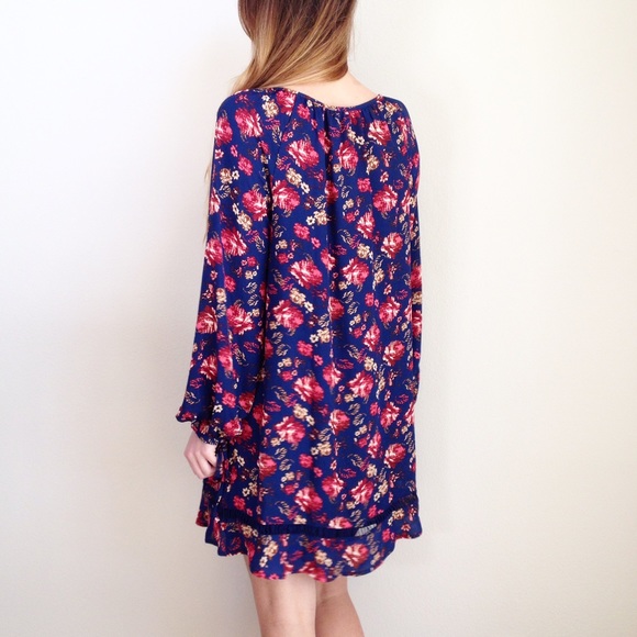 navy floral shift dress - Picture 2 of 5