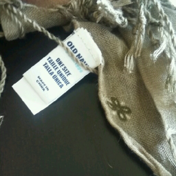 Scarf - Picture 2 of 3