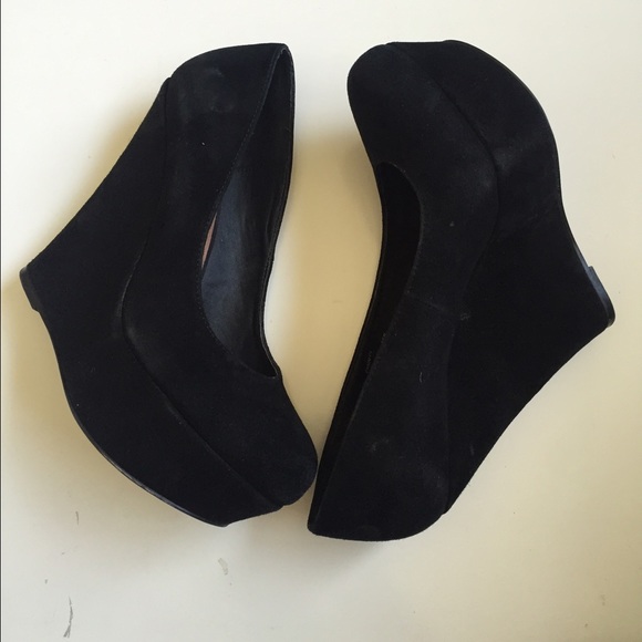 Steve Madden Suede Wedges - Picture 3 of 5