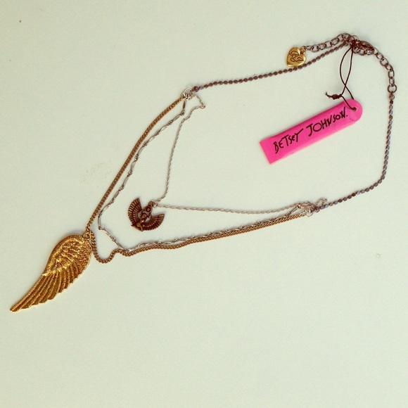 Betsey Johnson layered necklace