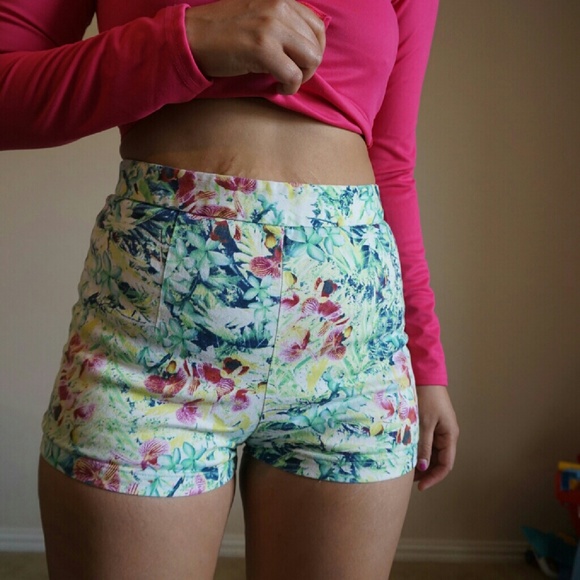Forever 21 Pants - Floral High waisted Shorts