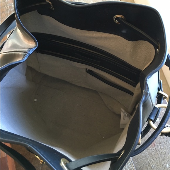 Zara Bucket Bag - Picture 4 of 4