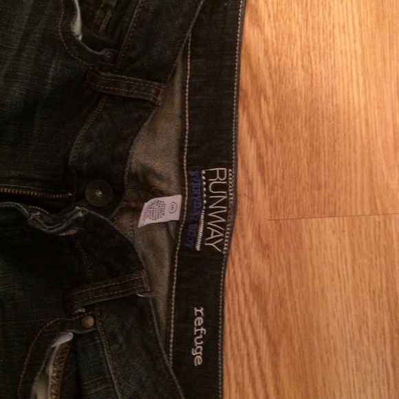 Jeans - Picture 2 of 2