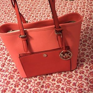 NWT MICHAEL Michael Kors Snap Pocket Tote
