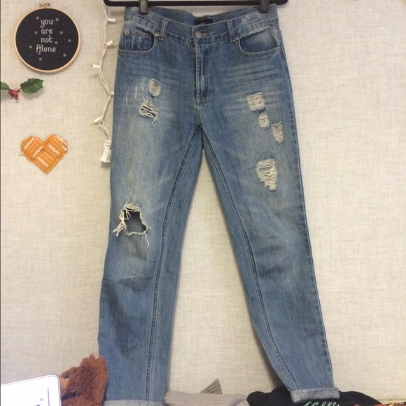 FOREVER 21 high waisted boyfriend jeans