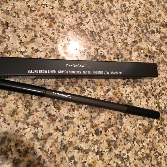 BNIB Mac veluxe brow pencil