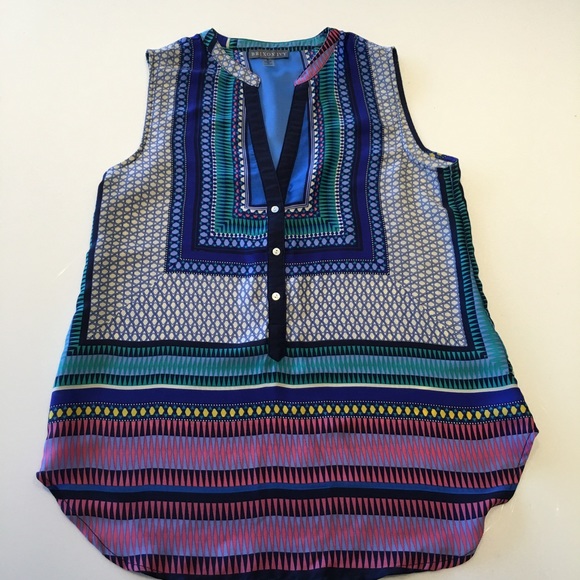 Sleeveless Geometric Patterned Top