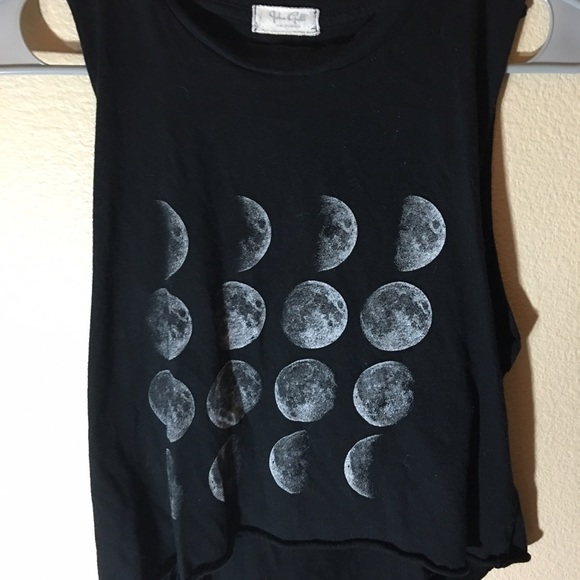 Brandy Melville Crescent tank!!