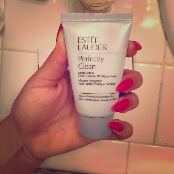 MULTITUDE OF ESTÉE LAUDER FACIALS