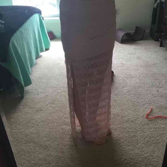 Lace maxi skirt - Picture 2 of 4