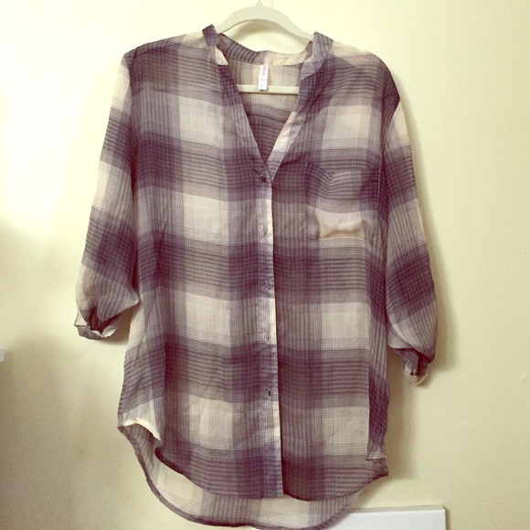 Plaid top