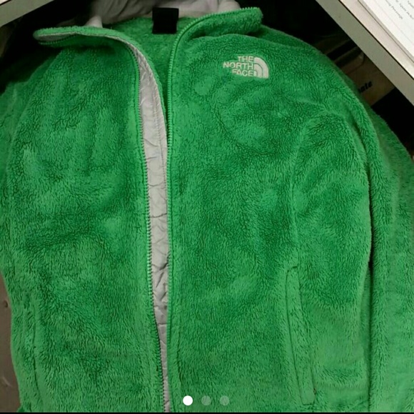Like new North Face jacket size small green osito