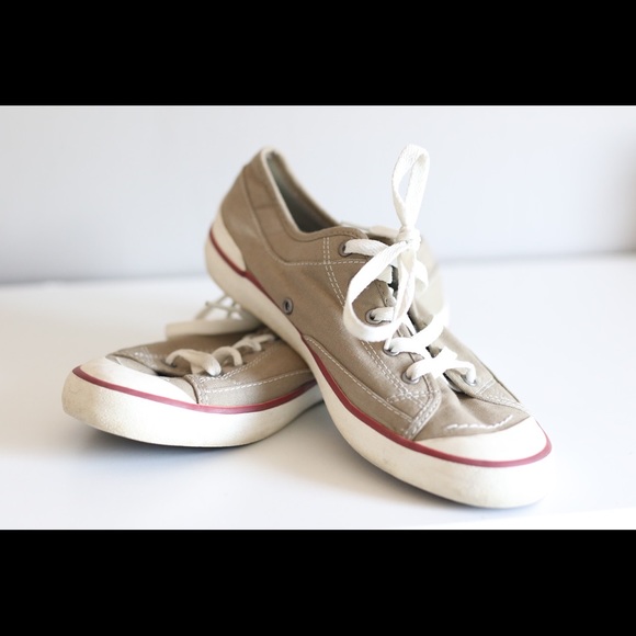Simple Kicks