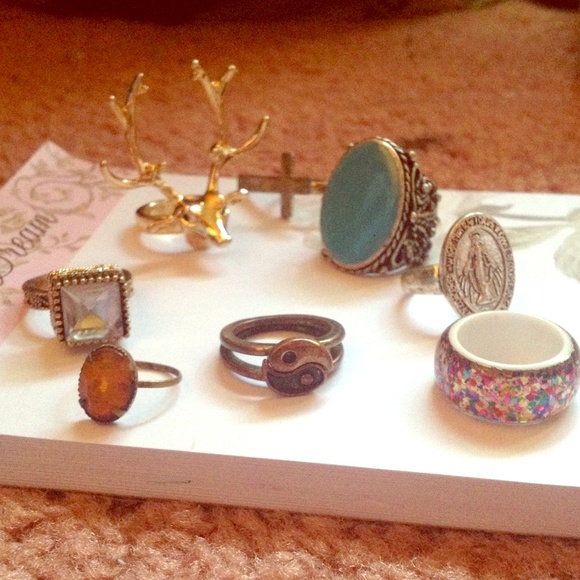 Bundle of 9 rings